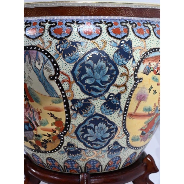 Chinese Porcelain Vase For Sale - Image 15 of 18