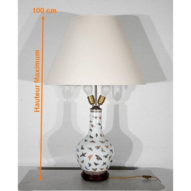 Butterflies Lamp in Chinese Porcelain, 1960 For Sale - Image 18 of 18