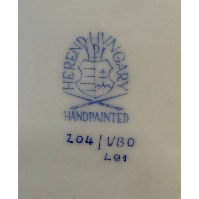 White 1980s Herend Leaf Form Dish With Hand-Painted Floral Decoration For Sale - Image 8 of 9