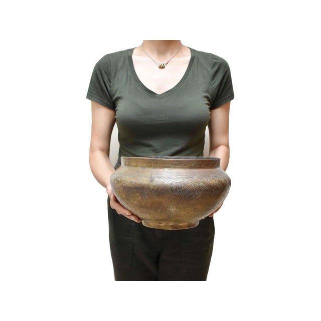 Early 20th Century Hand Made Brass Engraved Pot Jardiniere Planter Vase For Sale - Image 11 of 11