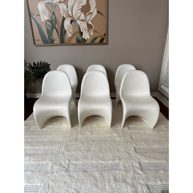 Postmodern 1990s Verner Panton for Vitra Sculptural Molded Fiberglass Dining Chairs For Sale - Image 3 of 12