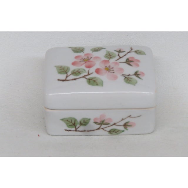 Andrea by Sadek Pink Blossom Porcelain Trinket Vanity Ring Box With Lid 4514b For Sale - Image 4 of 12