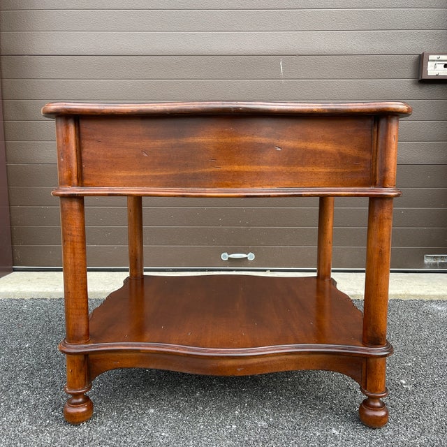 21st Century Harden Furniture Serpentine British Colonial Cherry Center Table For Sale In Philadelphia - Image 6 of 12