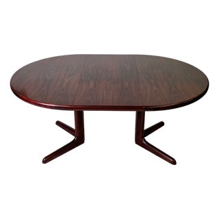 Late 20th Century Danish Rosewood Dining Table Attributed to Skovby For Sale