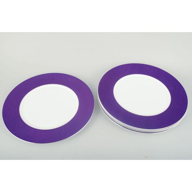 Royal Doulton for Gordon Ramsay. Five large dinner plates. Classic modern design with a white center and a broad, deep...