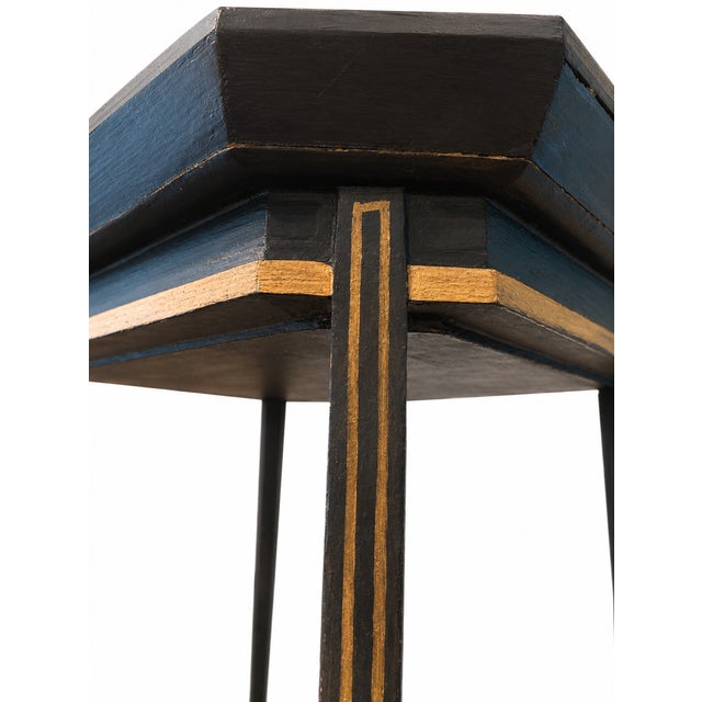 1930s–1940s Vintage Chinoiserie Black & Gilt Tray Table For Sale - Image 9 of 18