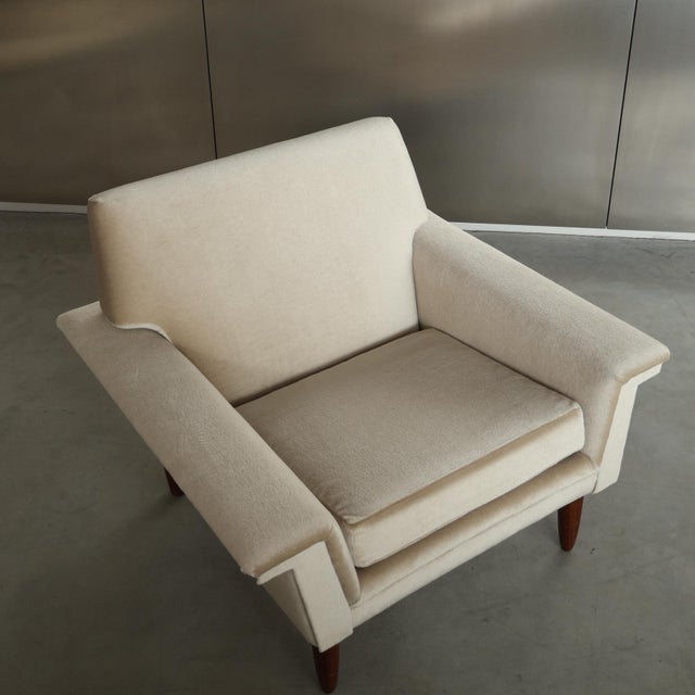Mid-Century Modern Lounge Chair in Mohair, 1967 For Sale - Image 11 of 16