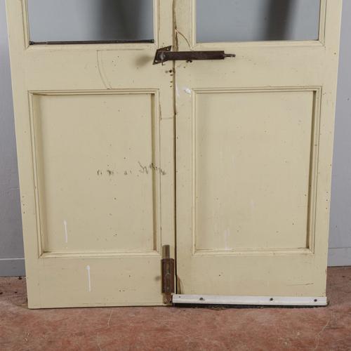 Two-Tone Double-Door in Glass For Sale - Image 6 of 9