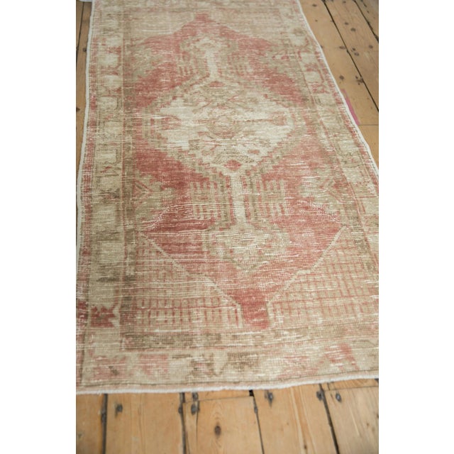 1950s Vintage Distressed Oushak Rug Runner - 2'9" X 5'4" For Sale - Image 5 of 10