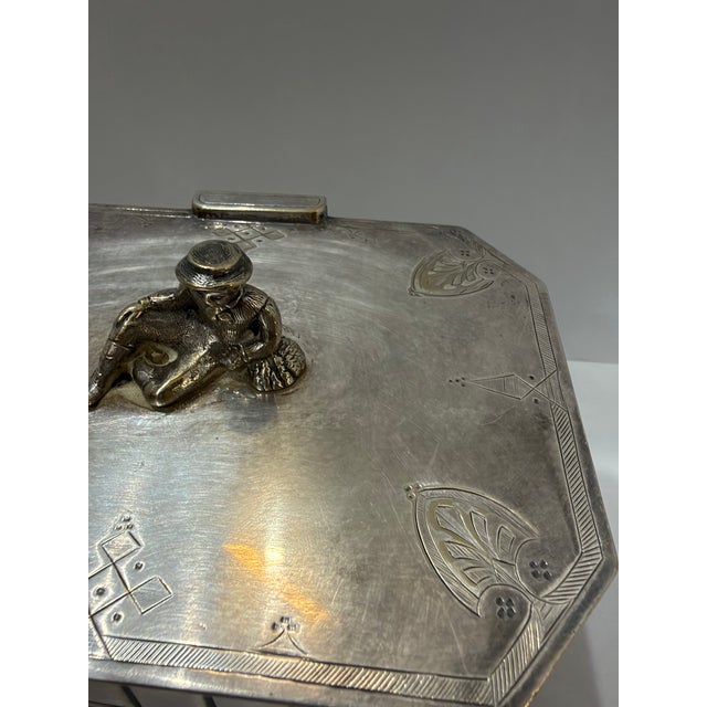 Jonas Bowen & Son 1880 Victorian Silver Plated Biscuit or Trinket Box For Sale - Image 4 of 12