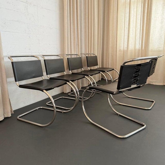 Mid-Century Modern Black Leather Chrome Cantilever Mies Van Der Rohe Mr10 Chairs for Knoll For Sale - Image 3 of 10