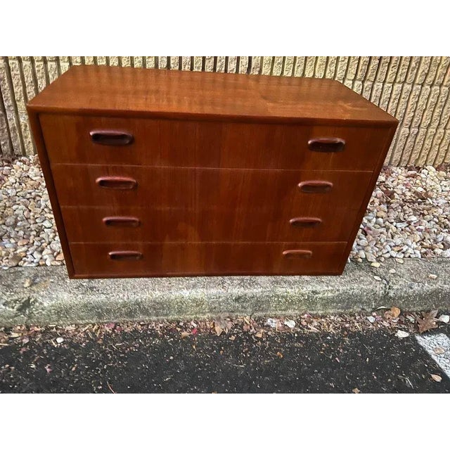 Mid 20th Century Mid Century Teak 4 Drawers Wall Unit. For Sale - Image 4 of 11