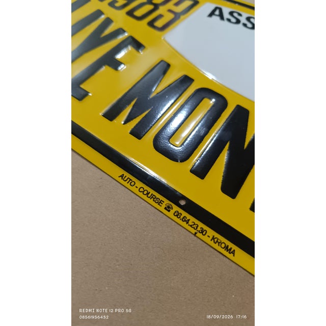 Vintage 1983 Rallye Monte-Carlo Assistance Metal Plate Sign – Authentic Embossed Motorsport Wall Art For Sale - Image 12 of 18