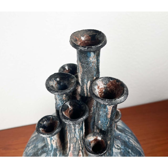 1970s Large Mid-Century Modern Brutalist German Studio Pottery Chimney Vase from Gerhard Liebenthron, 1974 For Sale - Image 5 of 18