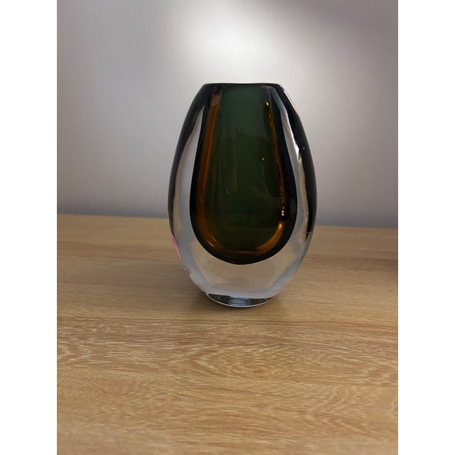 Mid-Century Modern Mid-Century Modern Scandinavian Sommerso Glass Vase by Vicke Lindstrand for Kosta Boda For Sale - Image 3 of 6