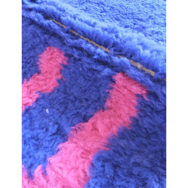Modern Moroccan Wool Rug - 7.8 X 4.3 Ft For Sale - Image 4 of 8