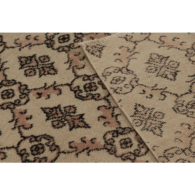 Beige Vintage Turkish Runner, Brown With All-Over Geometric Patterns – Rug & Kilim For Sale - Image 8 of 8