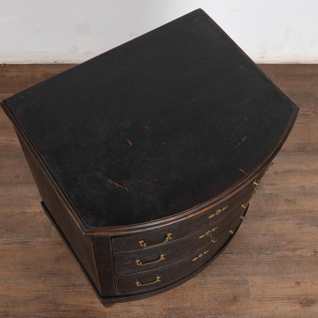19th Century Swedish Black Bow Front Small Chest of Three Drawers or Nightstand For Sale - Image 4 of 10