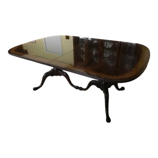 Late 20th Century Vintage Drexel Heritage Flame Mahogany Dining Table For Sale