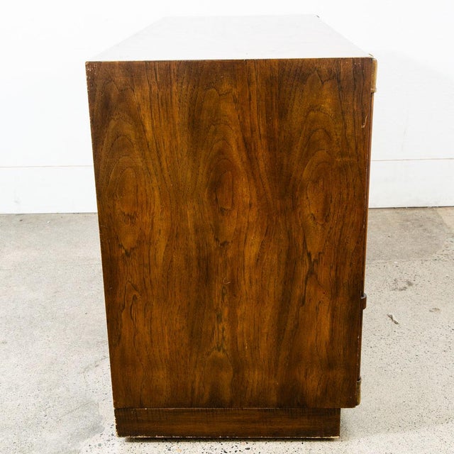 Mid-Century Modern 1960s Mid Century Modern Credenza Dresser Drexel 6 Drawer Brass Handles Accolade MCM For Sale - Image 3 of 12