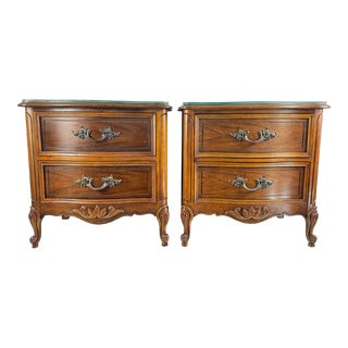 1970s Pair of Dixie French Provincial 2 Drawer Nightstands For Sale