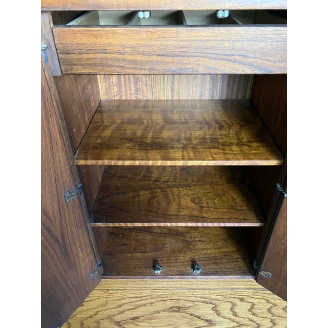 1960s Mid-Century Modern Founders Walnut Expanding Bar Cart For Sale - Image 10 of 10