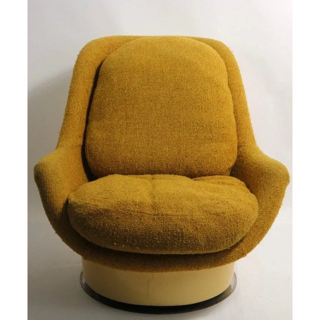 Mustard Fiberglass Upholstered Swivel Tilt Lounge Chair by Buaghman for Thayer Coggin For Sale - Image 8 of 12
