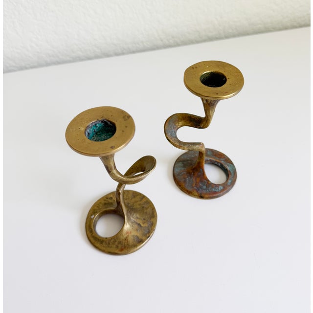 1960s 1960s Brutalist Cast Brass Candlesticks by Kurt Jesch for Fratelli Tonini, Italy - A Pair For Sale - Image 5 of 11