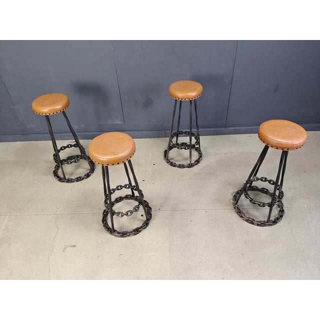 Brutalist Chain Link Bar Stools, 1970s, Set of 4 For Sale - Image 4 of 11
