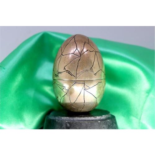 Silver Silver Egg with Asymmetrical Engravings and Gold Interior For Sale - Image 8 of 8