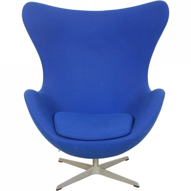 Egg Chair in Blue Fabric by Arne Jacobsen, 2000 For Sale - Image 13 of 13