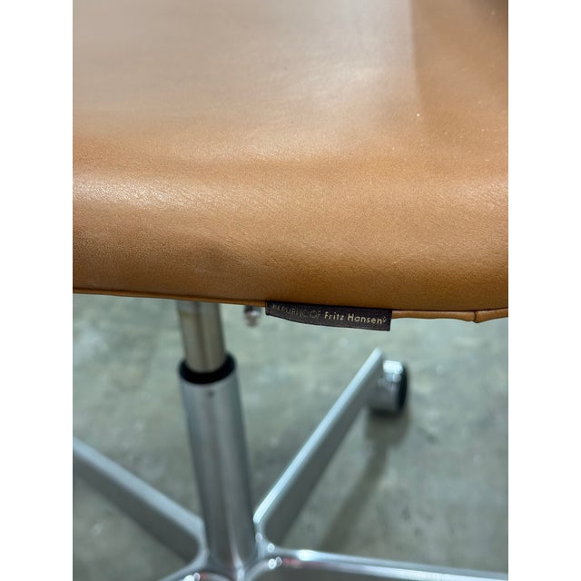 1990s Arne Jacobsen Oxford Classic High-Back Chair For Sale In Miami - Image 6 of 6