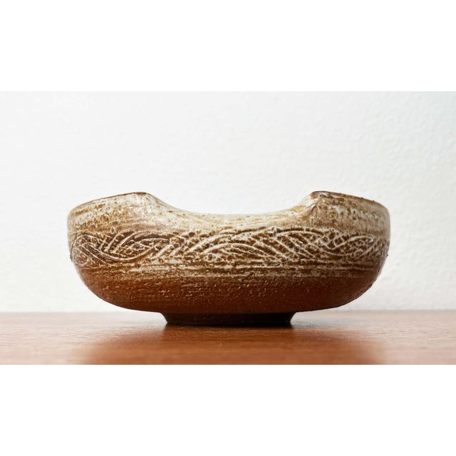 Mid-Century Modern Danish Studio Pottery Bowl by Aksel Larsen for Axella, 1960s, in Very Good conditions. Designed 1960 to...