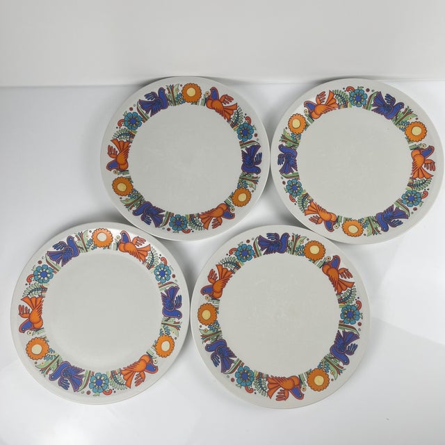 Set of 4 Villeroy & Boch "Acapulco" Dinner Plates An iconic and highly sought-after Villeroy & Boch design Dimensions:...