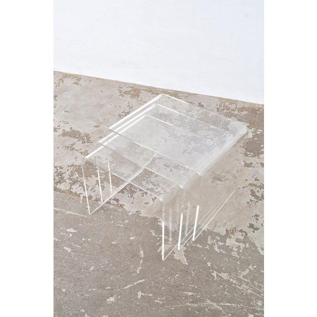 Mid-Century Modern Vintage Acrylic Glass Nesting Tables, 1970s, Set of 3 For Sale - Image 3 of 9