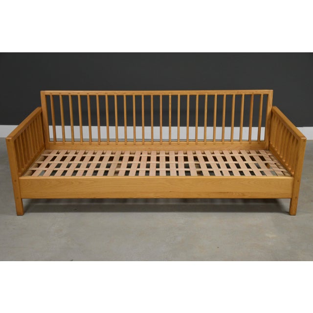 1990s Oak Modern Sofa Attributed to Pompanoosuc Mills For Sale - Image 9 of 10