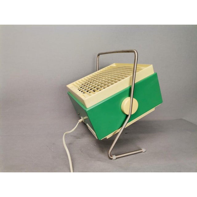 Plastic Modern Portable Table Air Fan, 1987 For Sale - Image 7 of 16