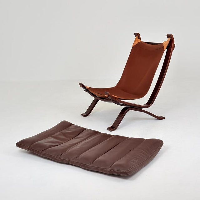A beautiful example of 1970s Danish Mid-Century Modern design, this original “Focus” lounge chair by Bramin Møbler...