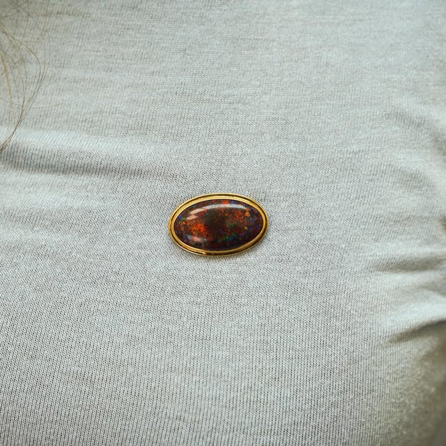 Gia Certified Oval Black Opal 18k Gold Pendant and Pin For Sale In Miami - Image 6 of 6