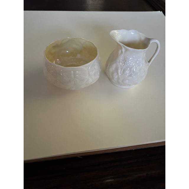 Ceramic 1940s Belleek Creamer and Sugar Set For Sale - Image 7 of 7