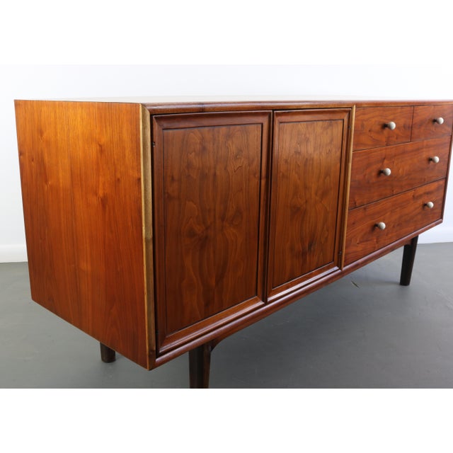 Drexel Declaration Mid Century Modern Drexel Declaration Credenza Dresser By Kipp Stewart in Walnut For Sale - Image 4 of 8
