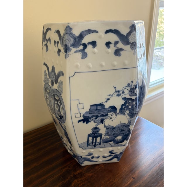 Late 20th Century Chinoiserie Blue and White Hexagonal Porcelain Garden Stool or Side Table For Sale - Image 4 of 11