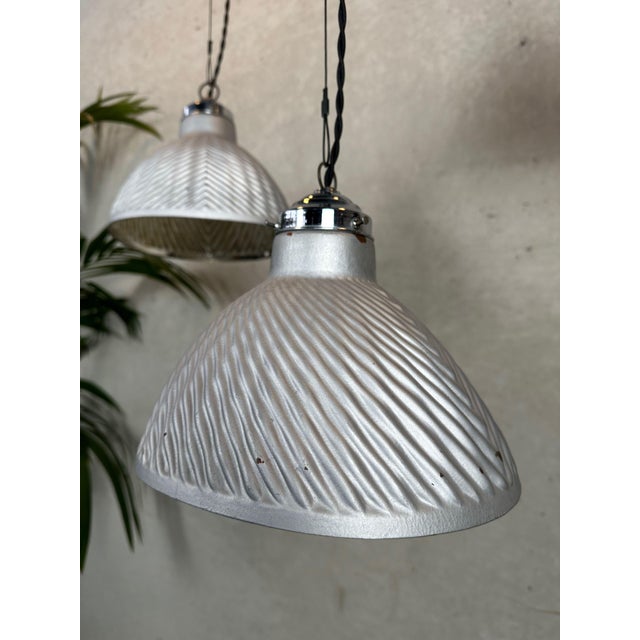 Glass Pendant Lamps from Helioray, 1950s, Set of 3 For Sale - Image 7 of 13