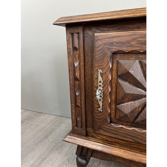 Early 20th Century Carved Wooden Bedside Tables, Set of 2 For Sale - Image 4 of 7