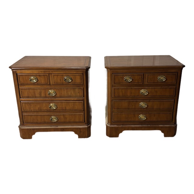 Late 20th Century Yew Wood Nightstands From the Yorkshire Collection by Drexel Heritage, 2 Pieces For Sale