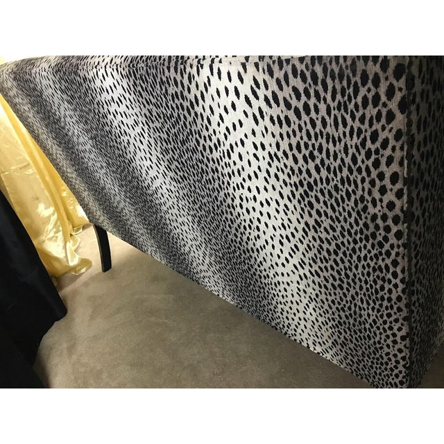 Vintage Southern Furniture Co. Hollywood Regency Snow Leopard Velvet Settee For Sale - Image 9 of 10
