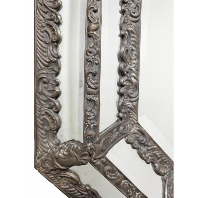 Napoleon III Style Octagonal Mirror with Repoussé Brass Trim, in Good conditions. Designed before 1890