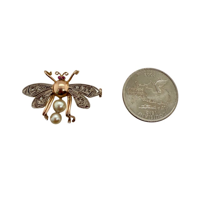 Victorian Antique 14k Rose and White Gold Bee Pin With Ruby Eyes, Diamonds & Pearls For Sale - Image 3 of 4