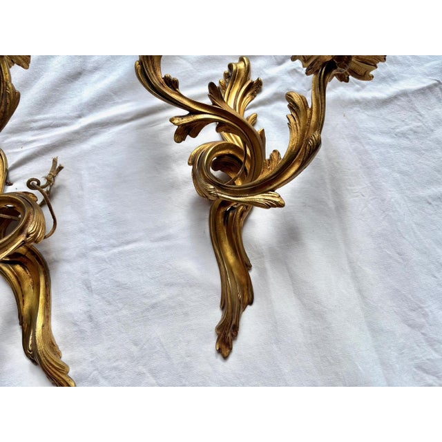 Metal Mid-Century Louis XV Rocaille Style Gilt Bronze Sconces, France, Set of 2 For Sale - Image 7 of 18