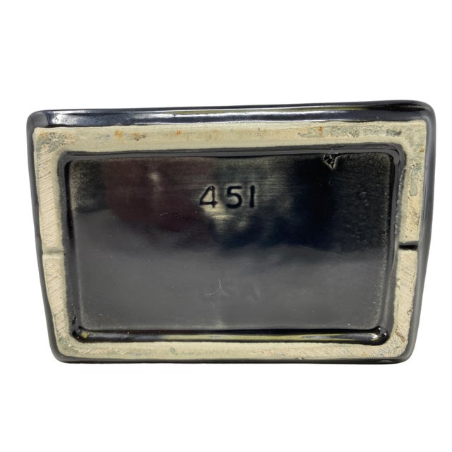 Mid-Century 1950's Marked Ceramic Bright Shine Black Oval Shaped Vase With Rectangular Base - Made in the Usa For Sale - Image 9 of 11